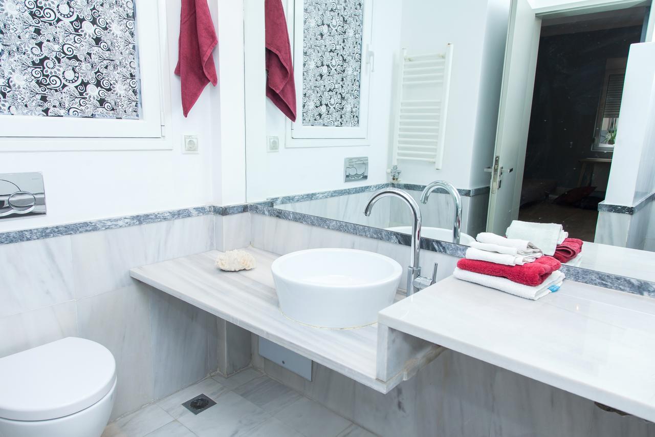 Jupiter Boutique Apartment Next To Athens Museum Экстерьер фото